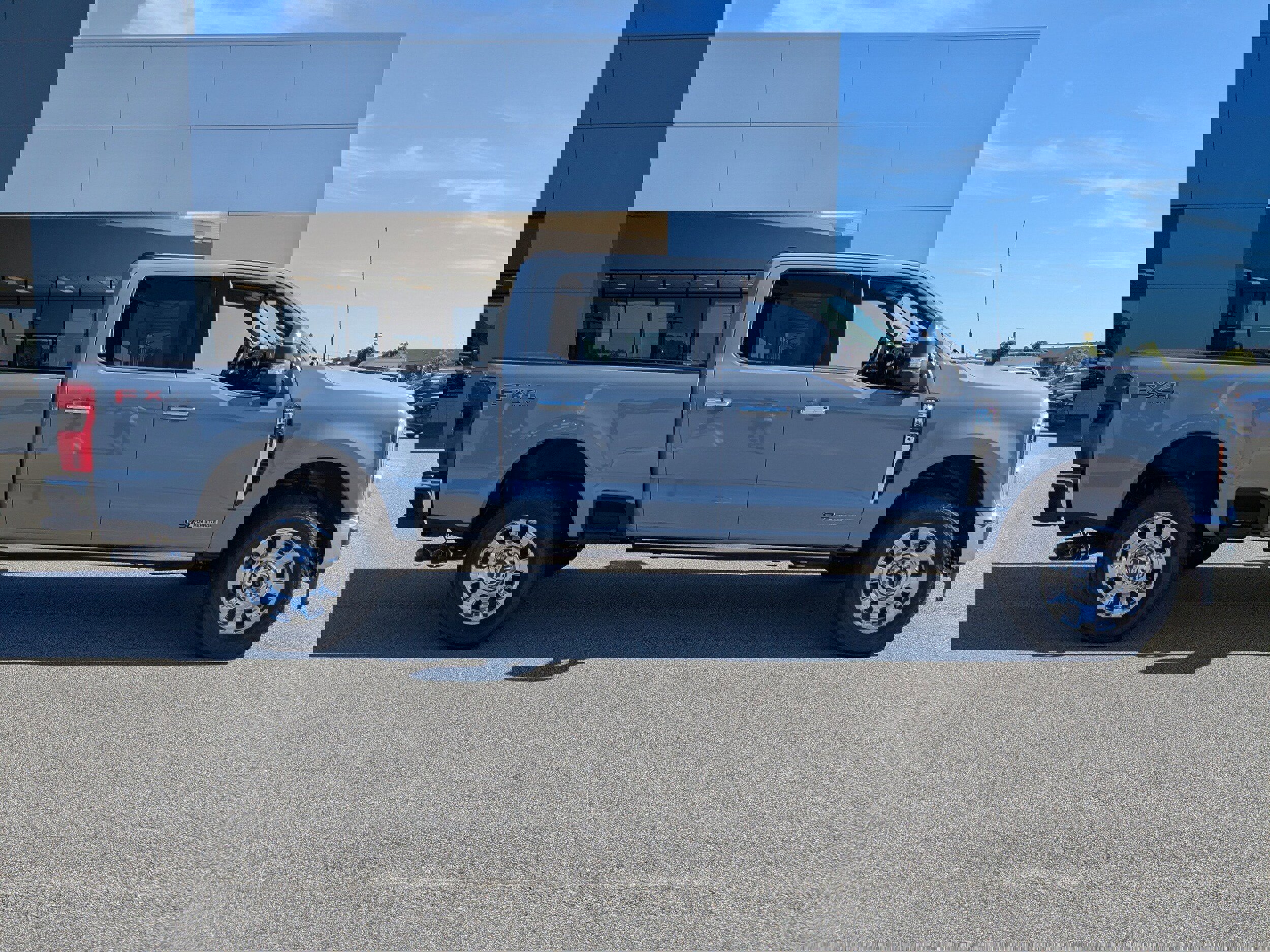 New 2025 Ford F250 Lariat w/ Lariat Ultimate Package image 3