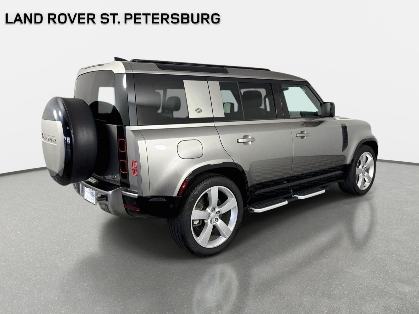 Used 2023 Land Rover Defender 110 S AWD/4WD image 5