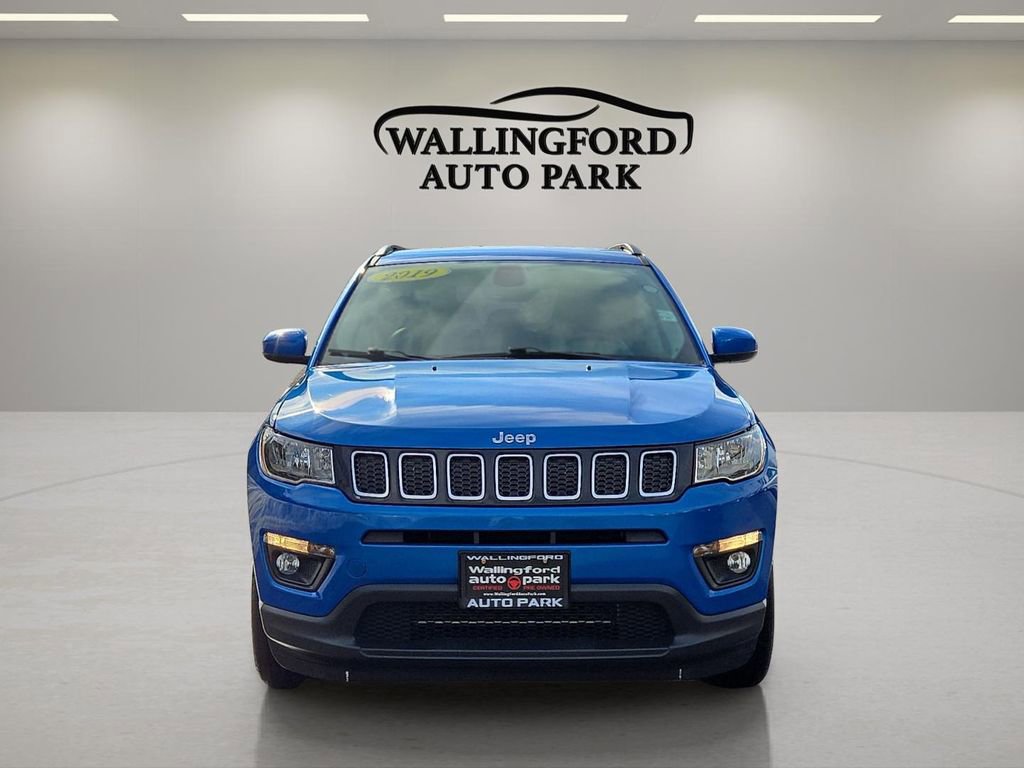 Used 2019 Jeep Compass Latitude image 2