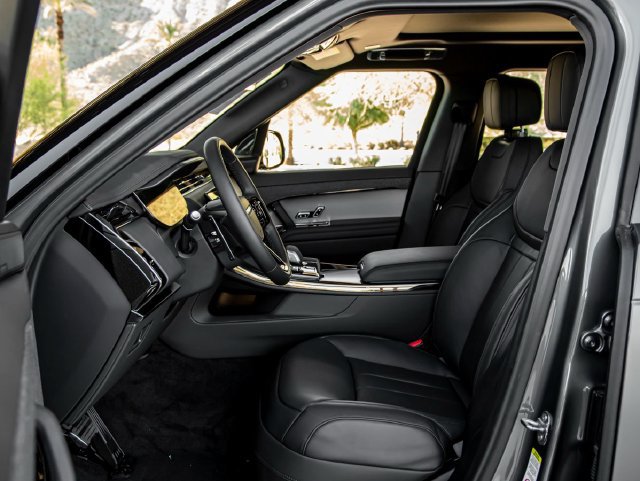 New 2025 Land Rover Range Rover Sport Dynamic SE AWD/4WD image 14
