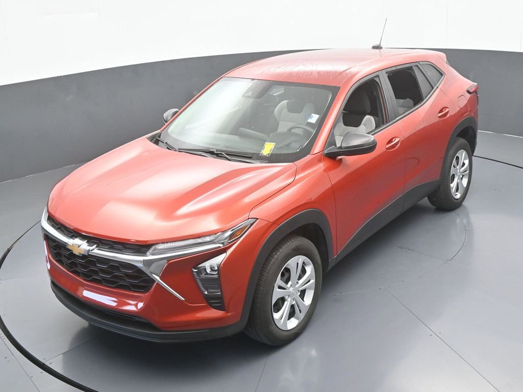 Used 2024 Chevrolet Trax LS image 41