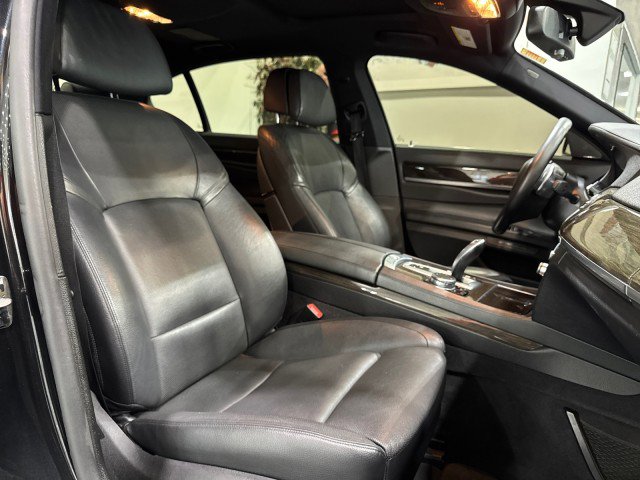 Used 2015 BMW 740Li image 39