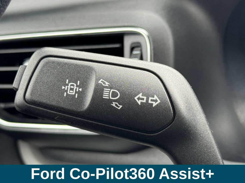 Used 2022 Ford Explorer XLT w/ Equipment Group 202A AWD/4WD image 8