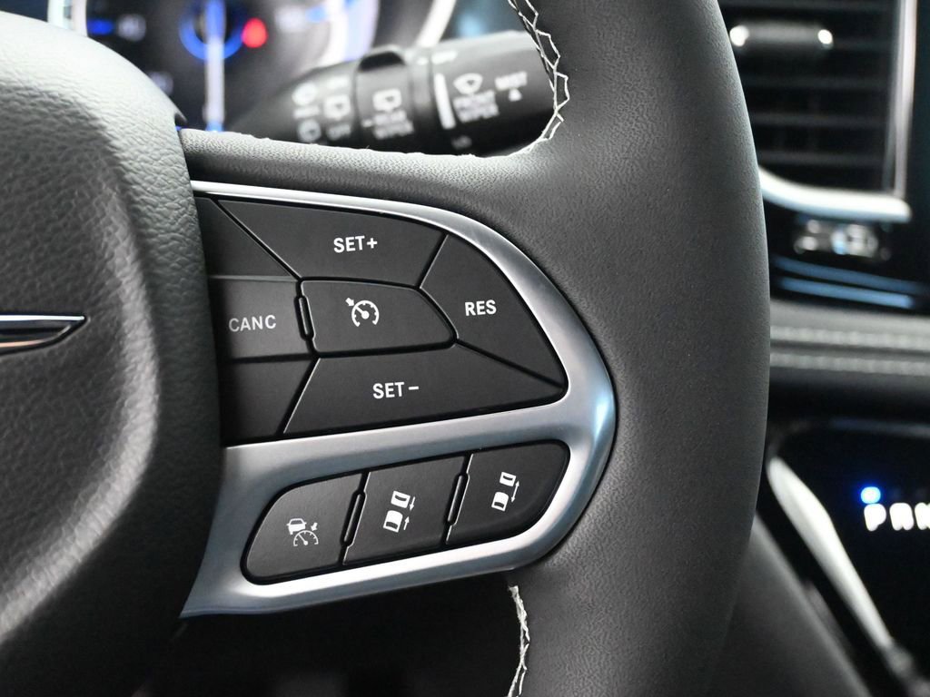 New 2026 Chrysler Pacifica Select image 34