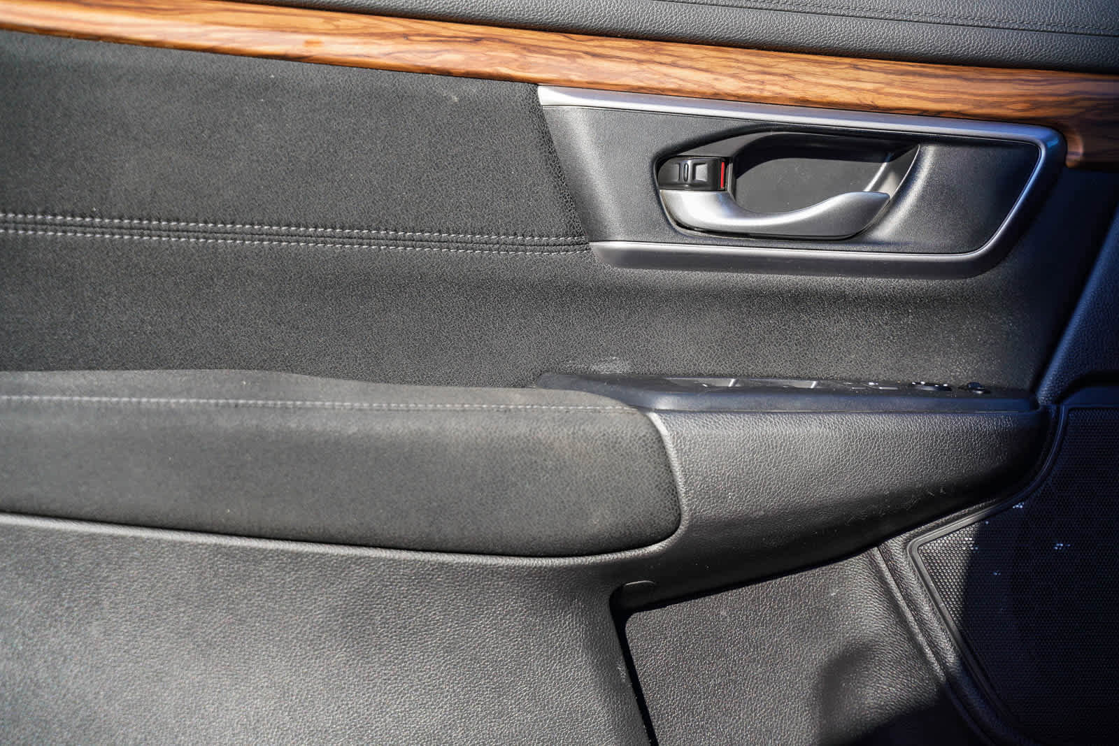 Used 2020 Honda CR-V EX image 18