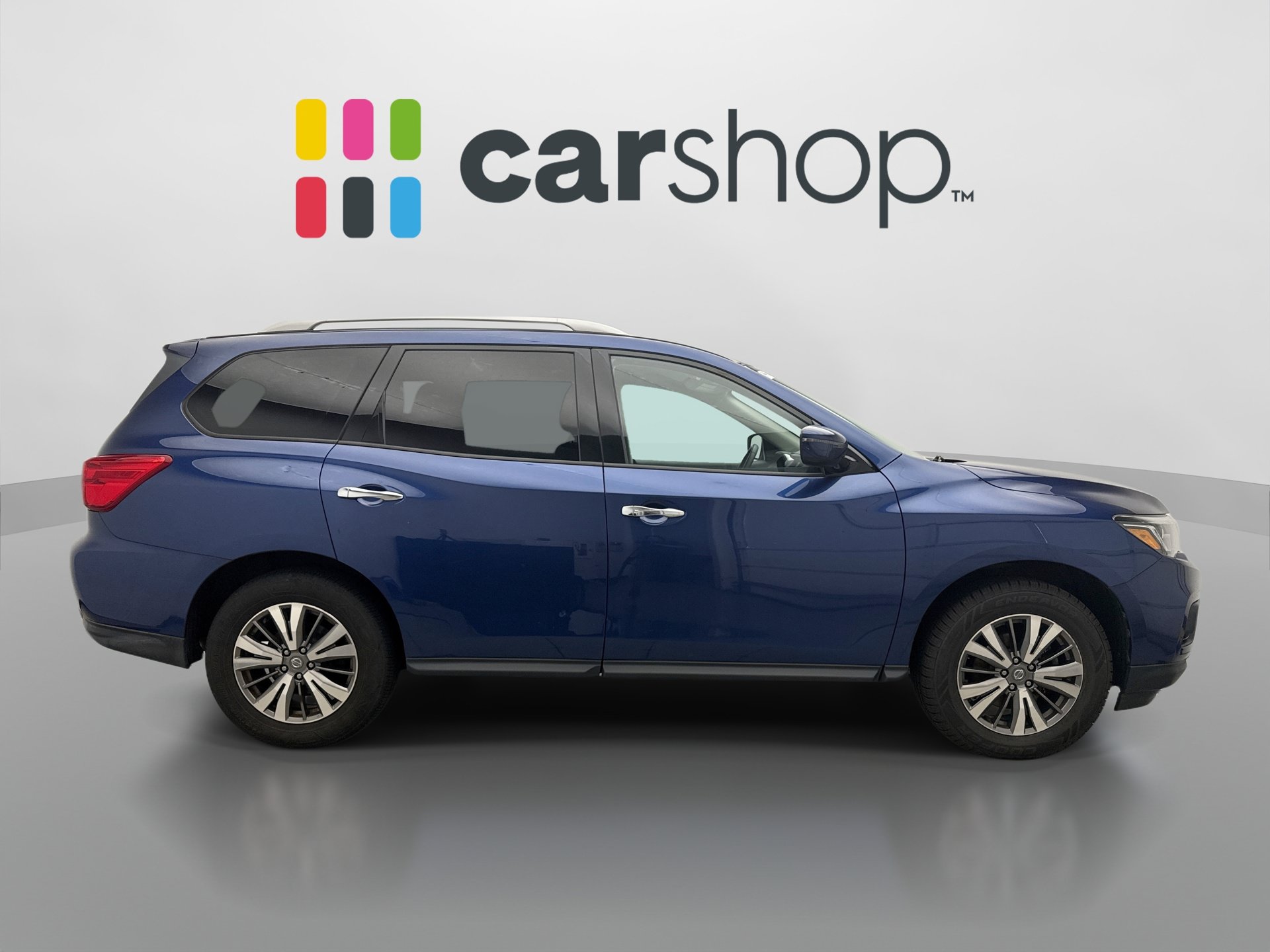 Used 2020 Nissan Pathfinder SV FWD image 3
