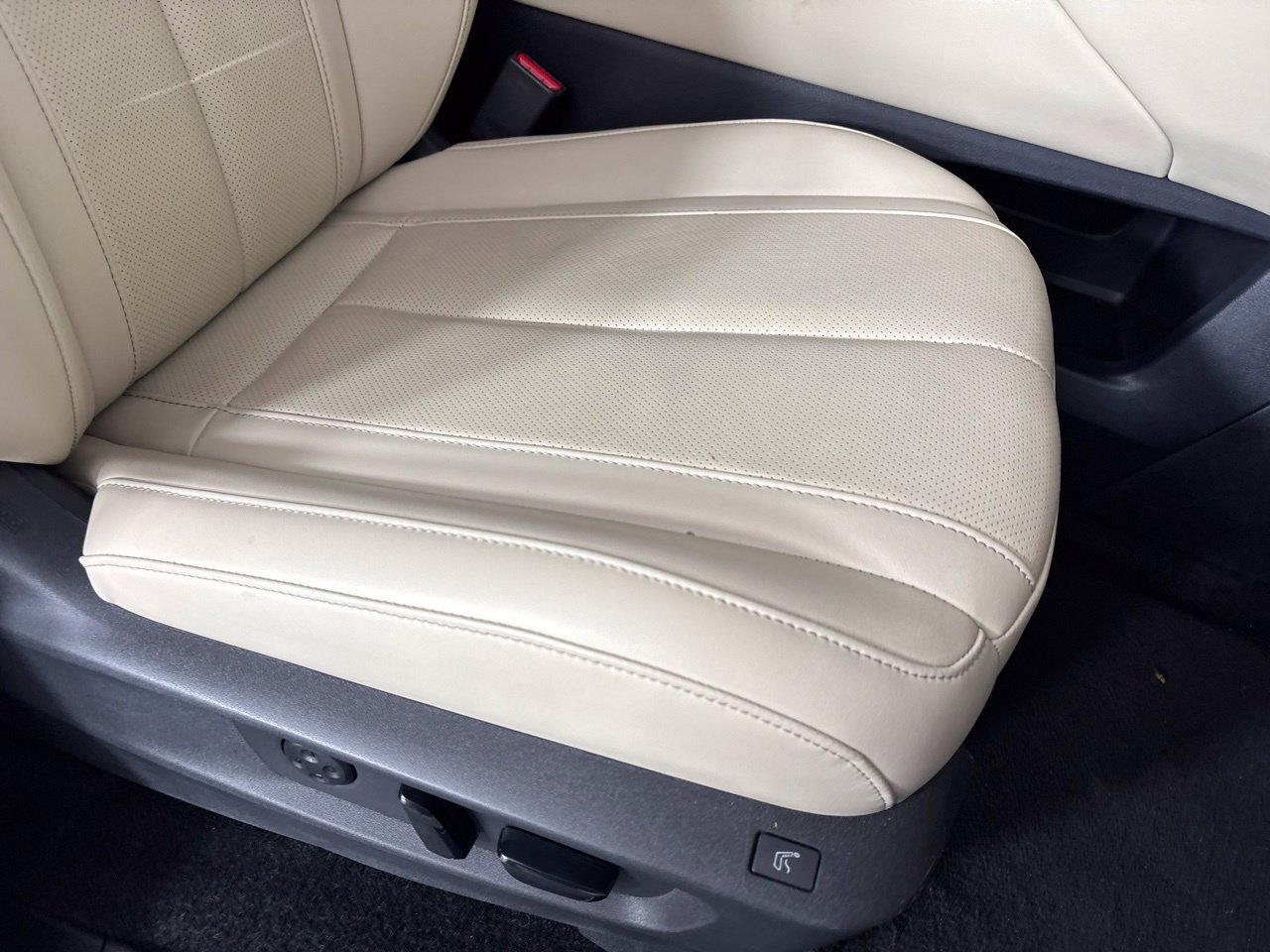Used 2025 INFINITI QX60 Sensory FWD image 36