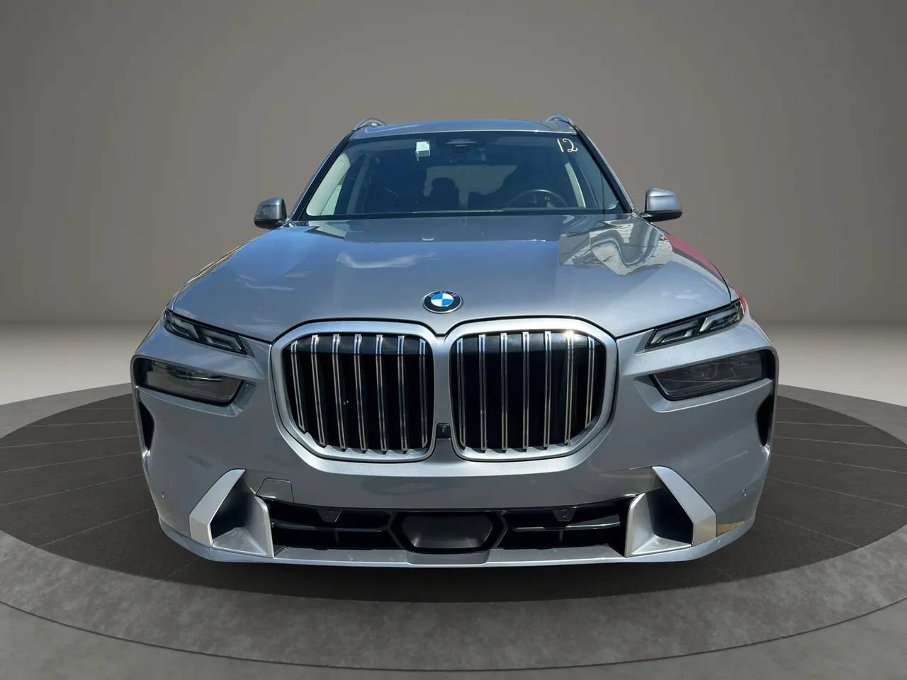 Used 2025 BMW X7 xDrive40i AWD/4WD image 2