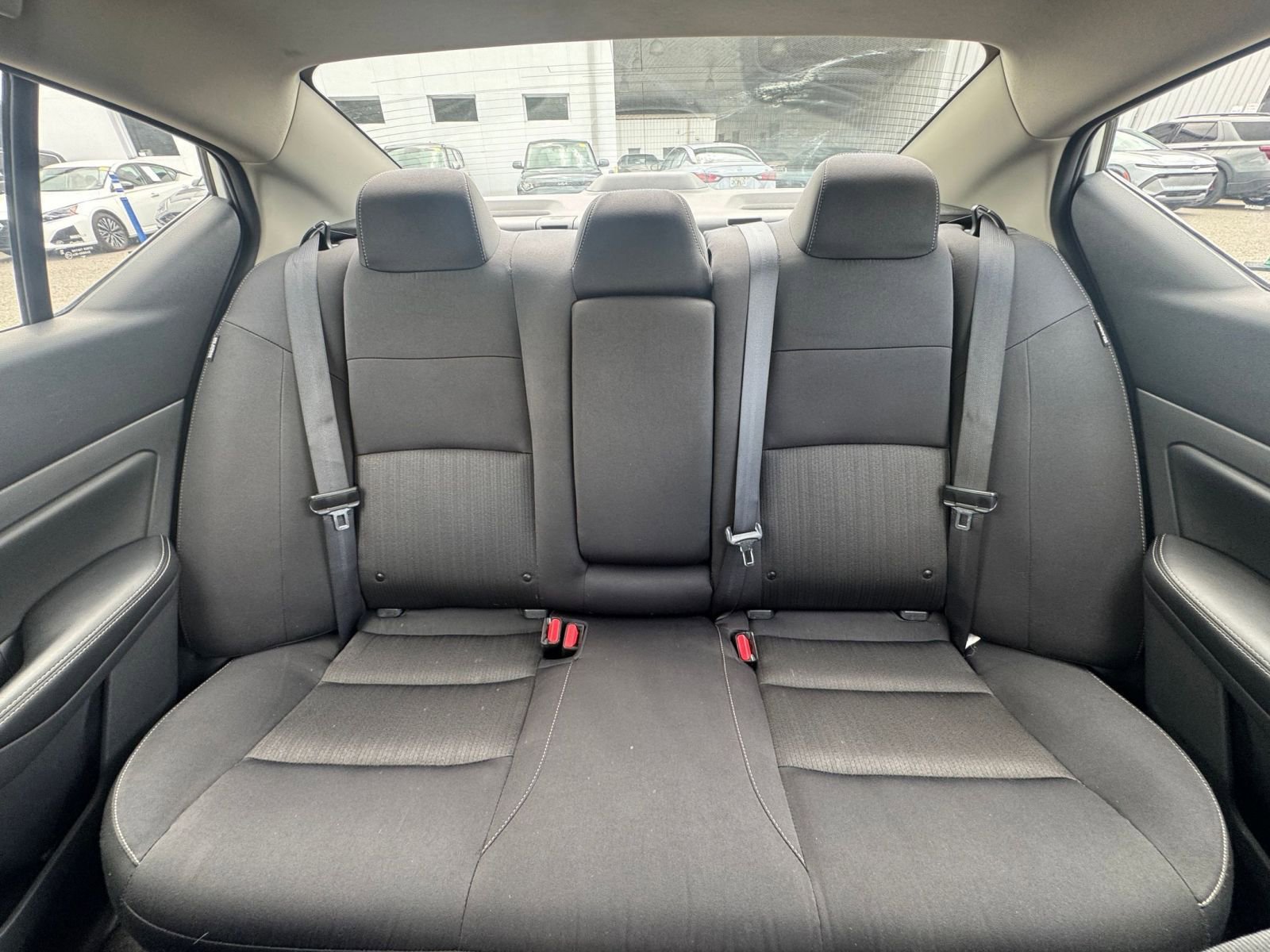 Used 2025 Nissan Altima 2.5 SV FWD image 38