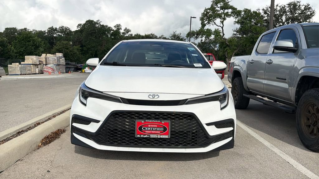 Certified 2025 Toyota Corolla SE w/ SE Premium Package FWD image 2