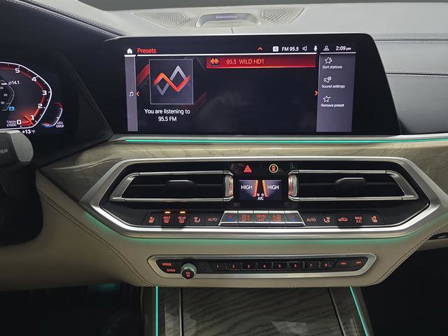 Used 2021 BMW X7 M50i w/ Dynamic Handling Package image 20