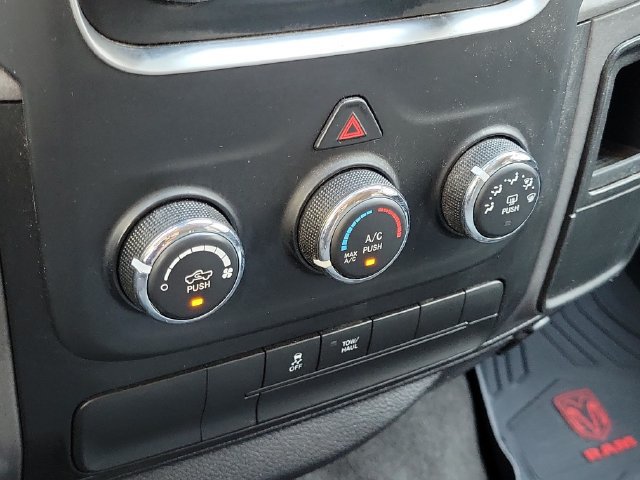 Used 2015 RAM 1500 Express AWD/4WD image 21