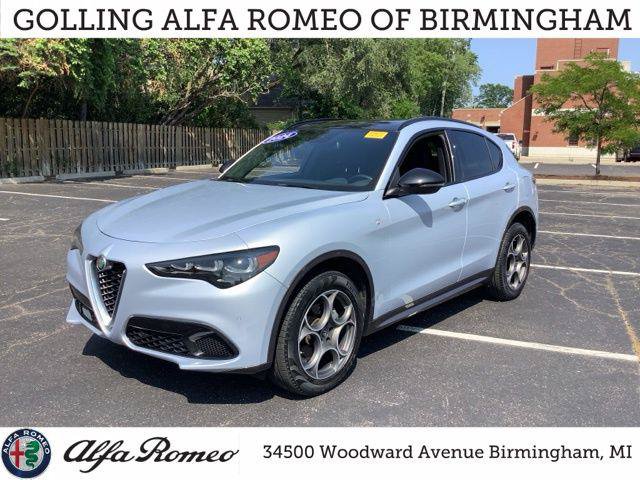 Certified 2024 Alfa Romeo Stelvio Ti AWD/4WD image 1