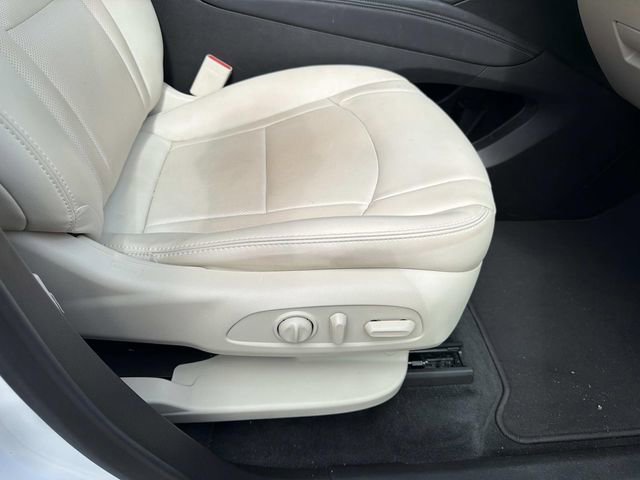 Used 2023 Buick Enclave Essence FWD image 14