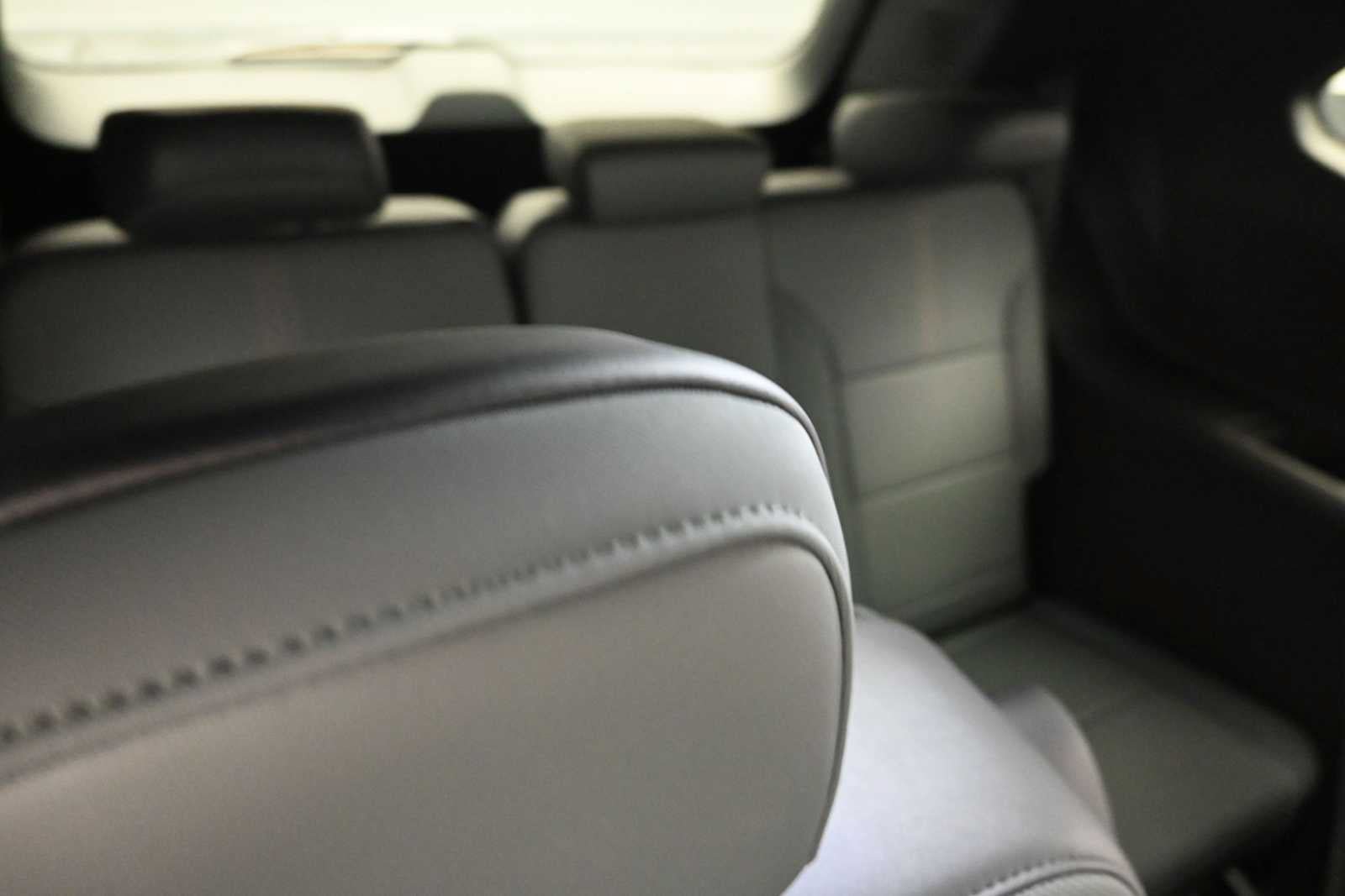 New 2026 GMC Acadia AT4 w/ Luxury Package AWD/4WD image 14