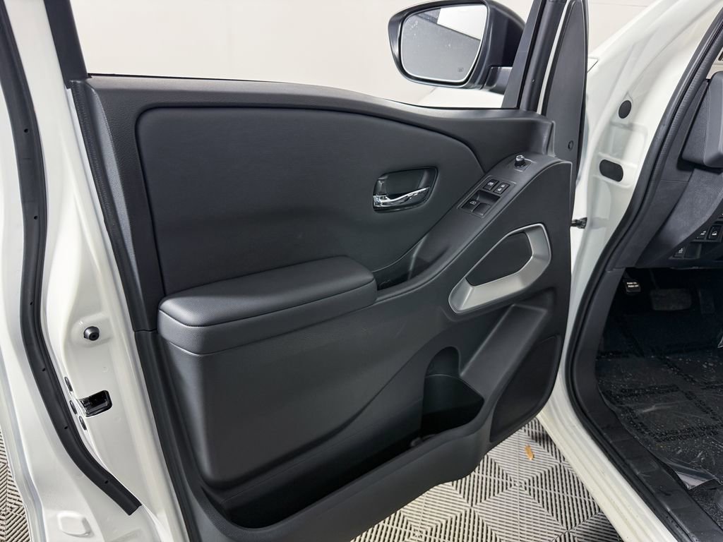 Certified 2024 Nissan Frontier SV w/ SV Convenience Package image 43