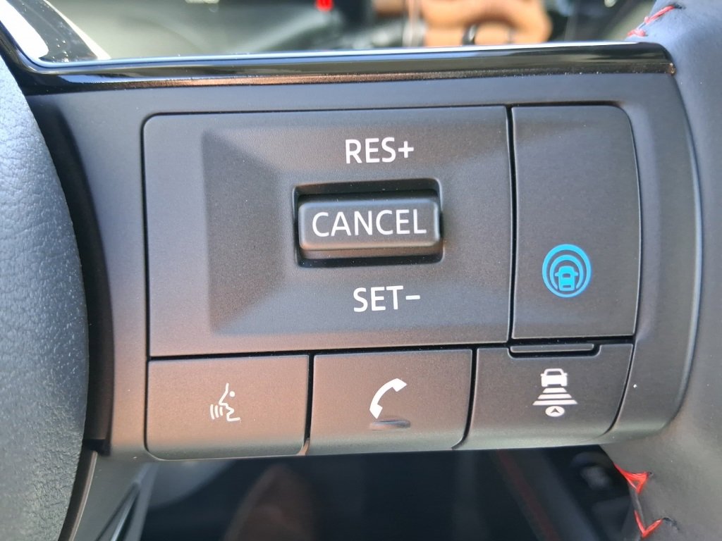 New 2026 Nissan Kicks SR w/ Cold Weather Package image 11