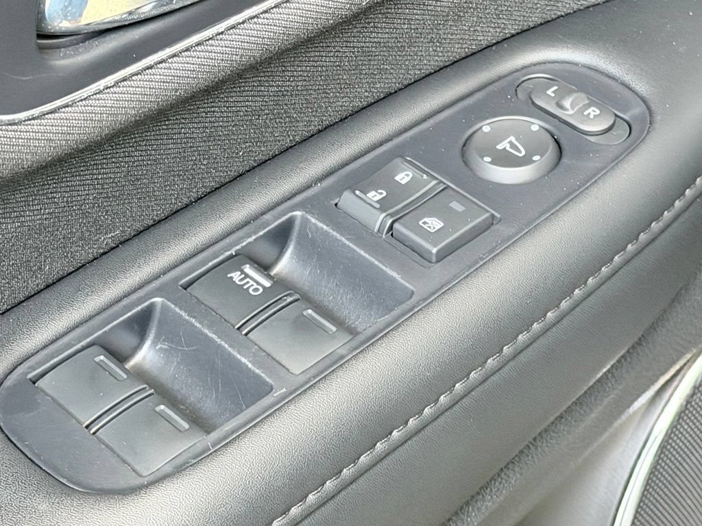 Used 2022 Honda HR-V EX image 11