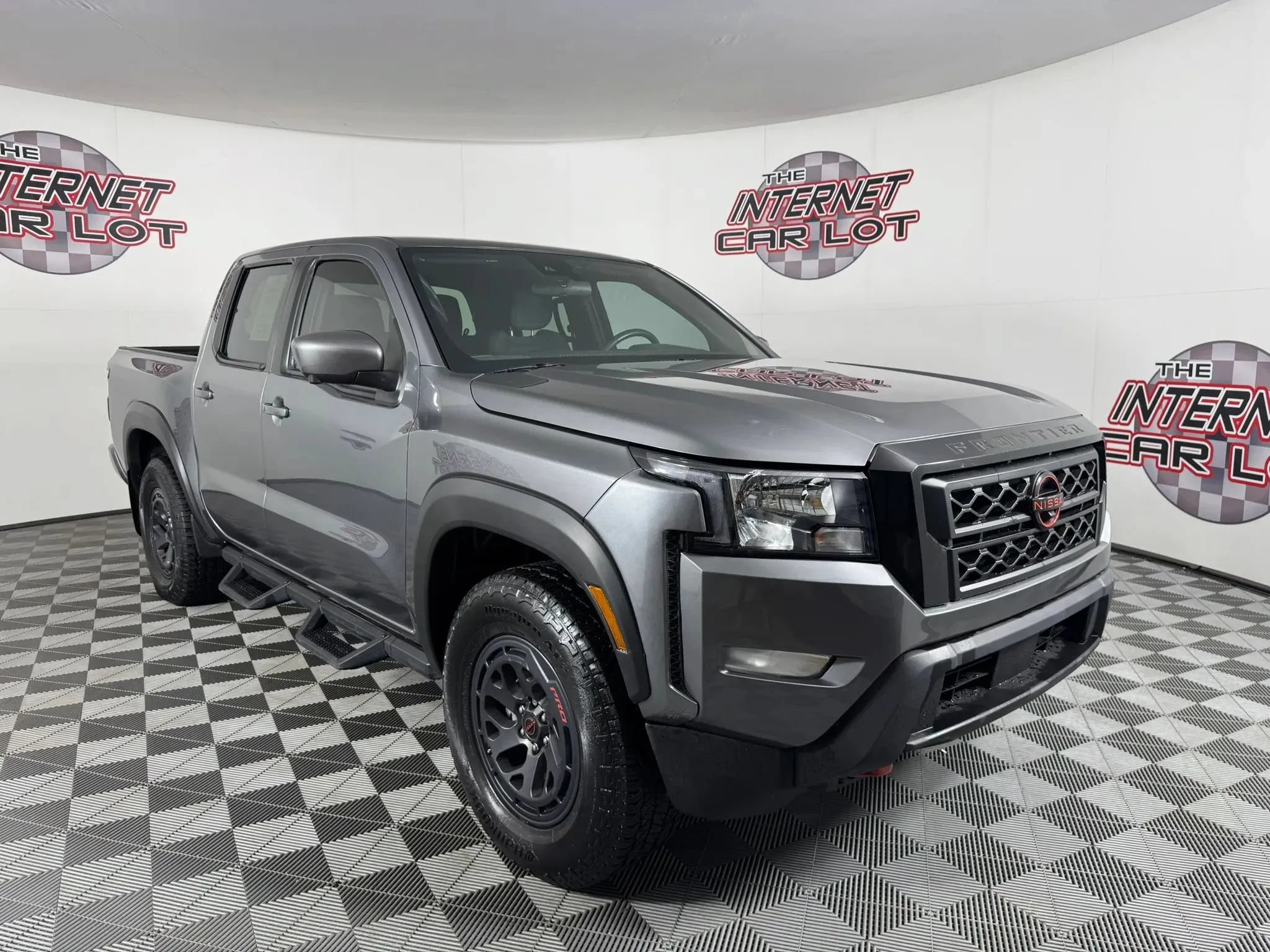 Used 2025 Nissan Frontier PRO-4X w/ Pro Convenience Package AWD/4WD image 9