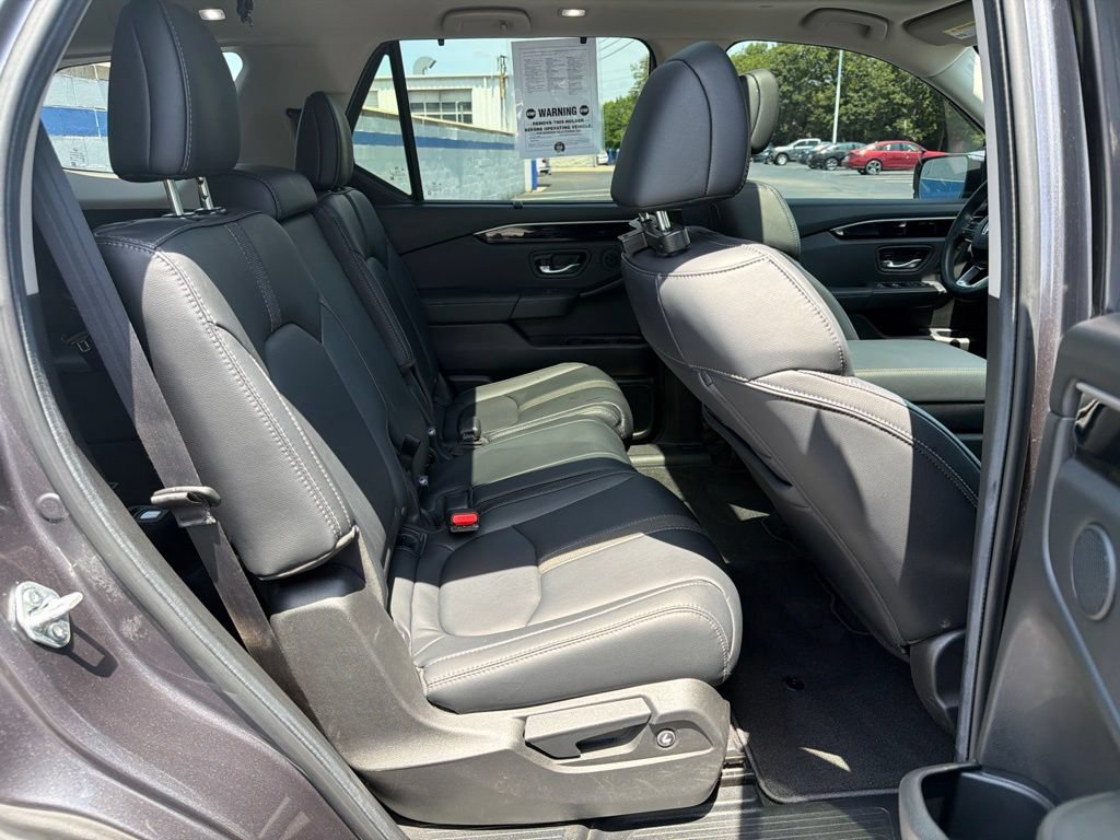 Certified 2025 Honda Pilot Touring image 23