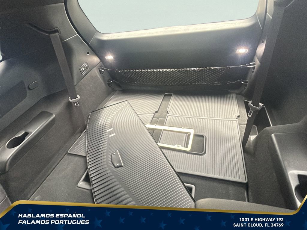 Used 2023 Cadillac XT6 Premium Luxury w/ Technology Package FWD image 25