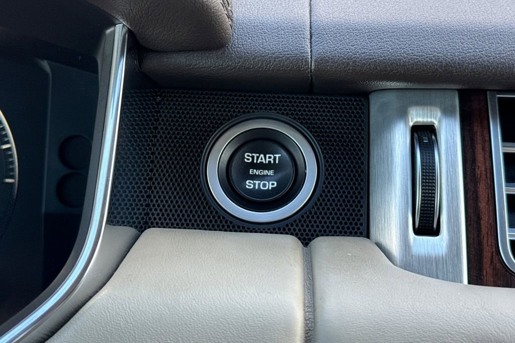 Used 2017 Land Rover Range Rover Supercharged image 21