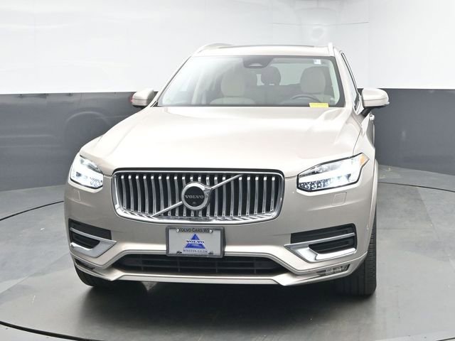 Used 2023 Volvo XC90 B6 Plus w/ Protection Package image 3