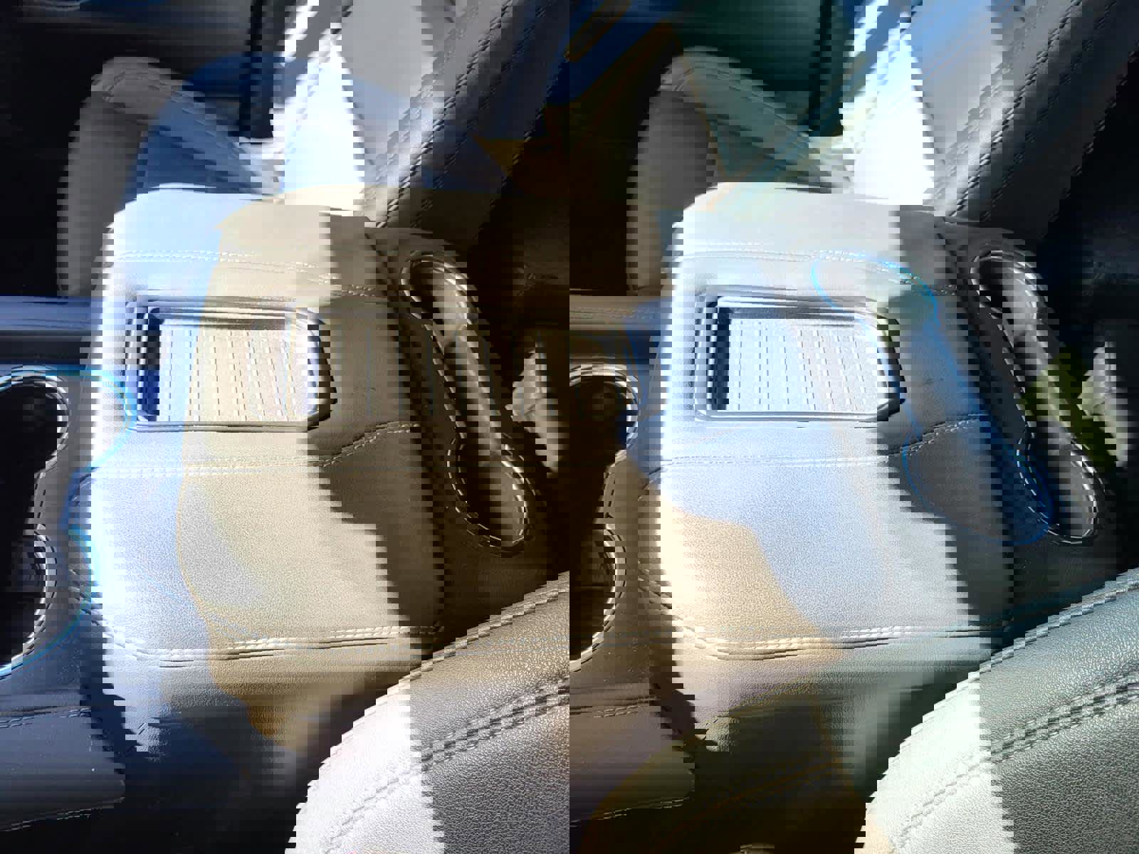 Used 2024 Chevrolet Tahoe Z71 w/ Z71 Off-Road Package image 27