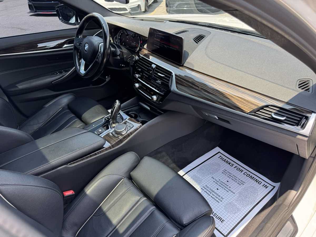 Used 2019 BMW 530i w/ Convenience Package RWD image 29