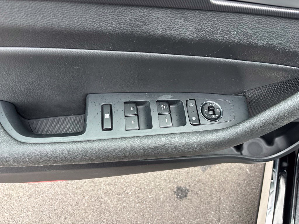 Used 2017 Hyundai Sonata Sport w/ Value Edition Package 02 FWD image 12