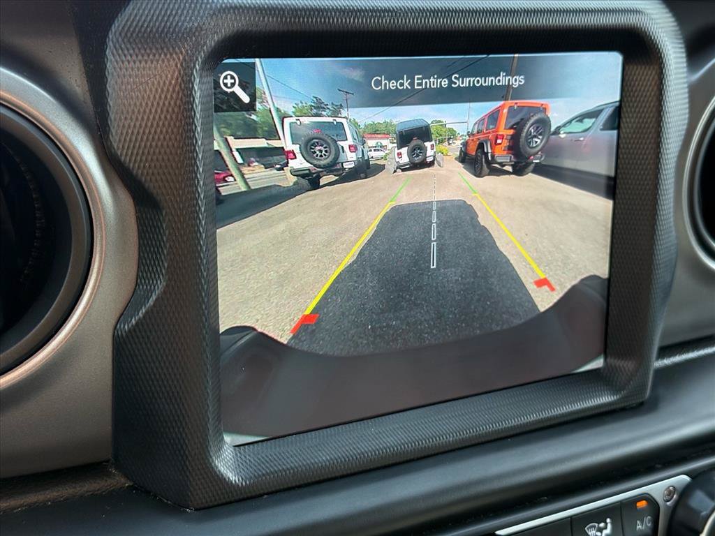 Used 2021 Jeep Gladiator Sport AWD/4WD image 25