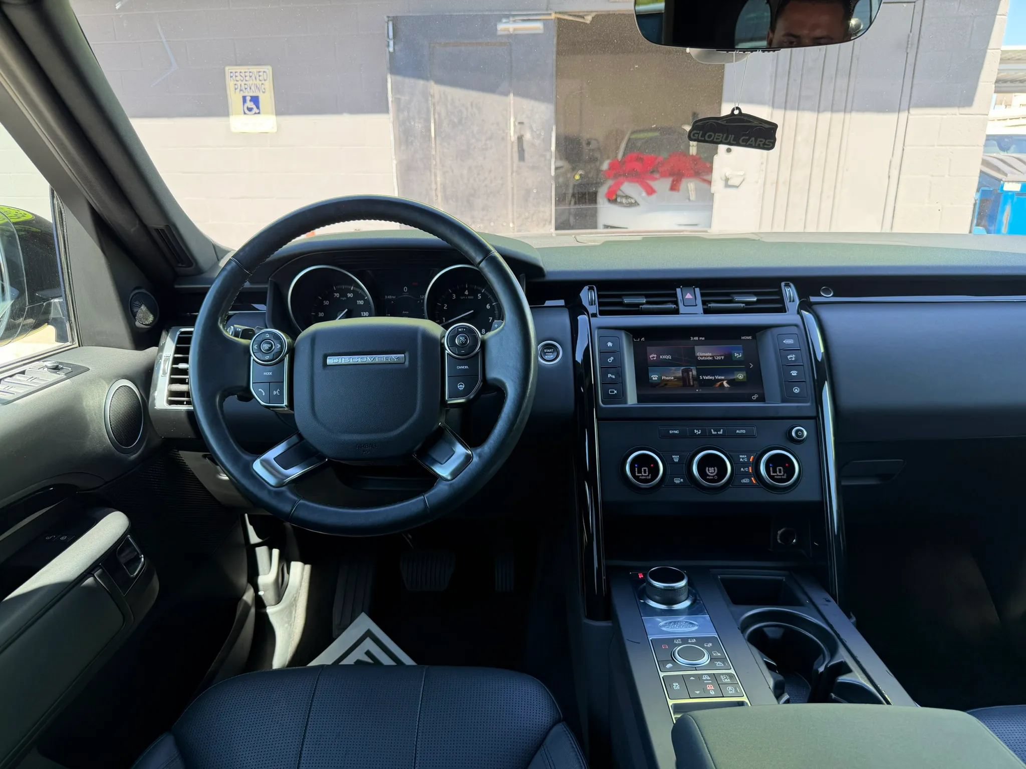 Used 2017 Land Rover Discovery SE AWD/4WD image 22