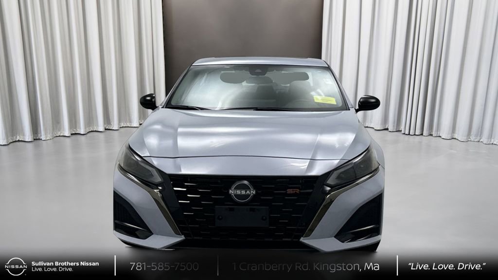 Certified 2024 Nissan Altima 2.5 SR w/ SR Premium Package FWD image 2