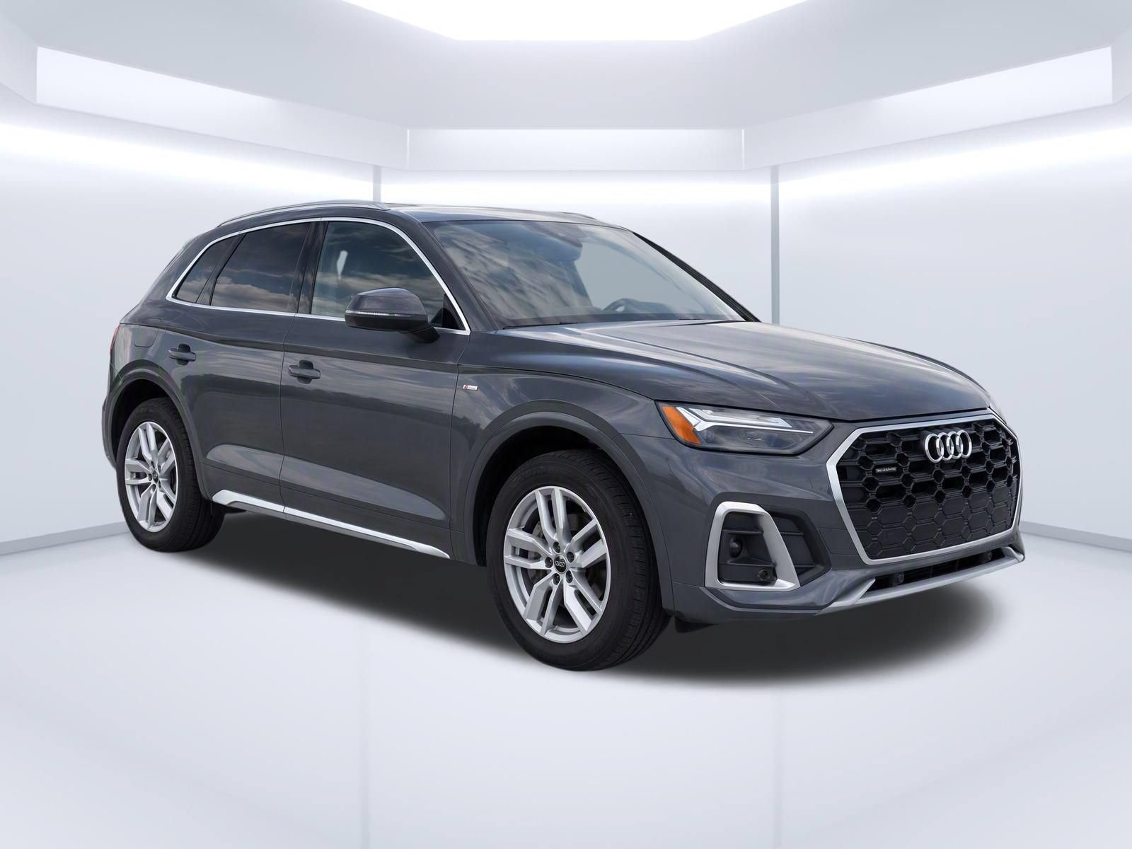 Certified 2024 Audi Q5 2.0T Premium AWD/4WD image 2