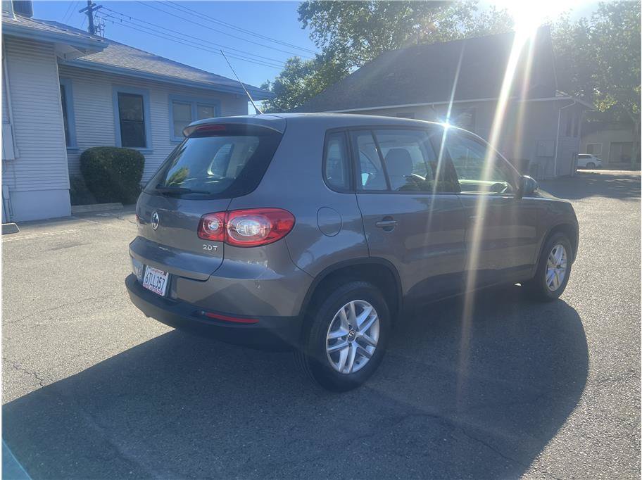 Used 2011 Volkswagen Tiguan S FWD image 5