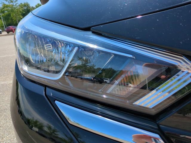 Used 2024 Nissan Versa SV w/ Trunk Package FWD image 10