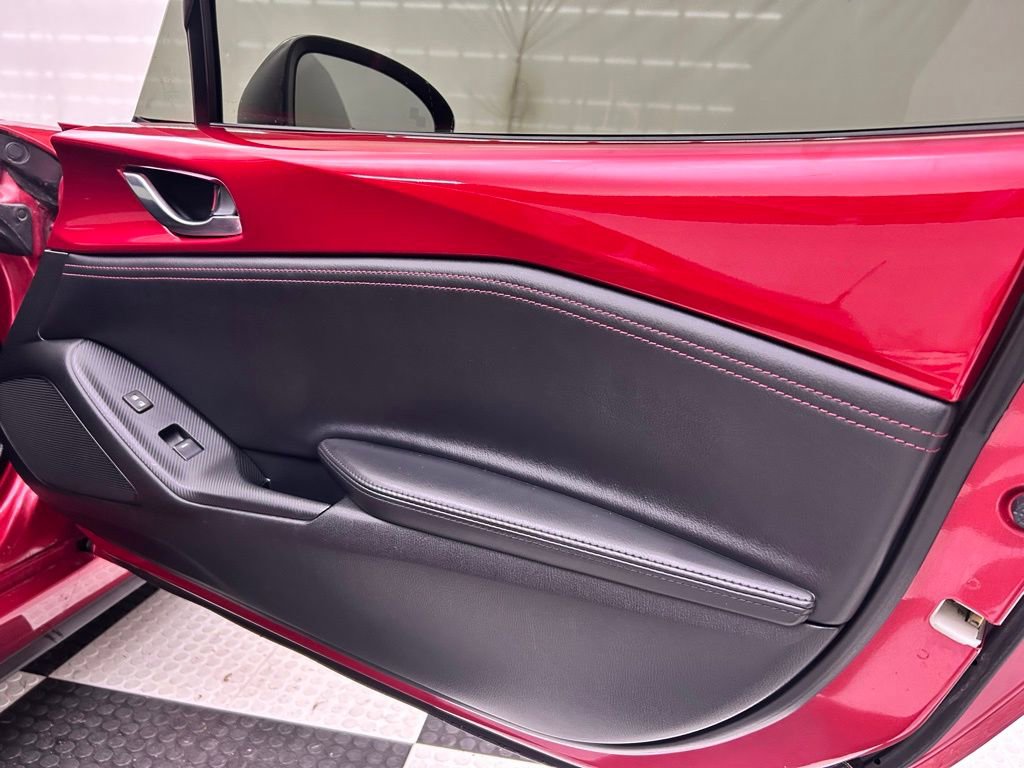 Used 2017 MAZDA MX-5 Miata RF Club image 17