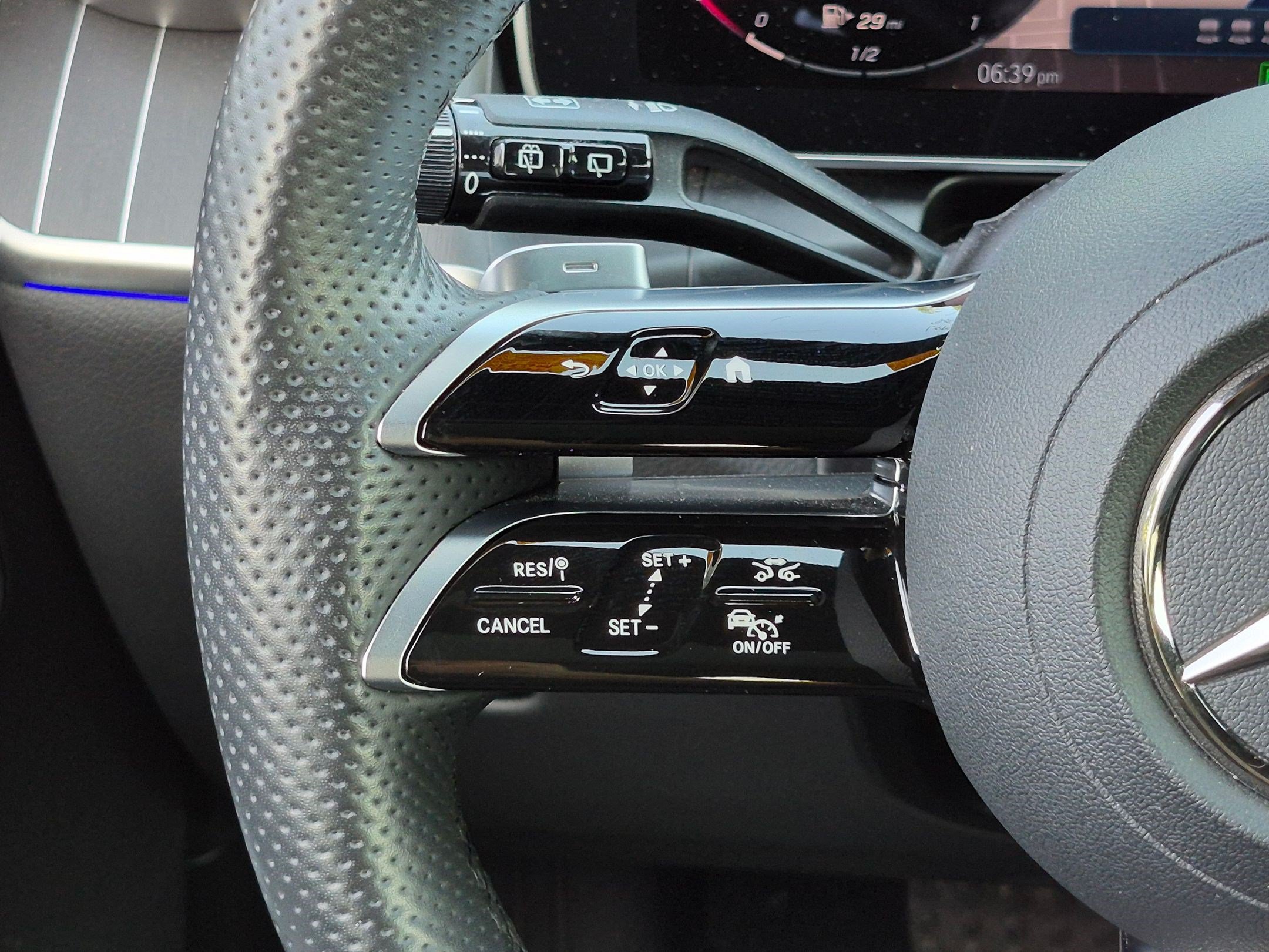 Certified 2025 Mercedes-Benz GLC 350e 4MATIC image 15