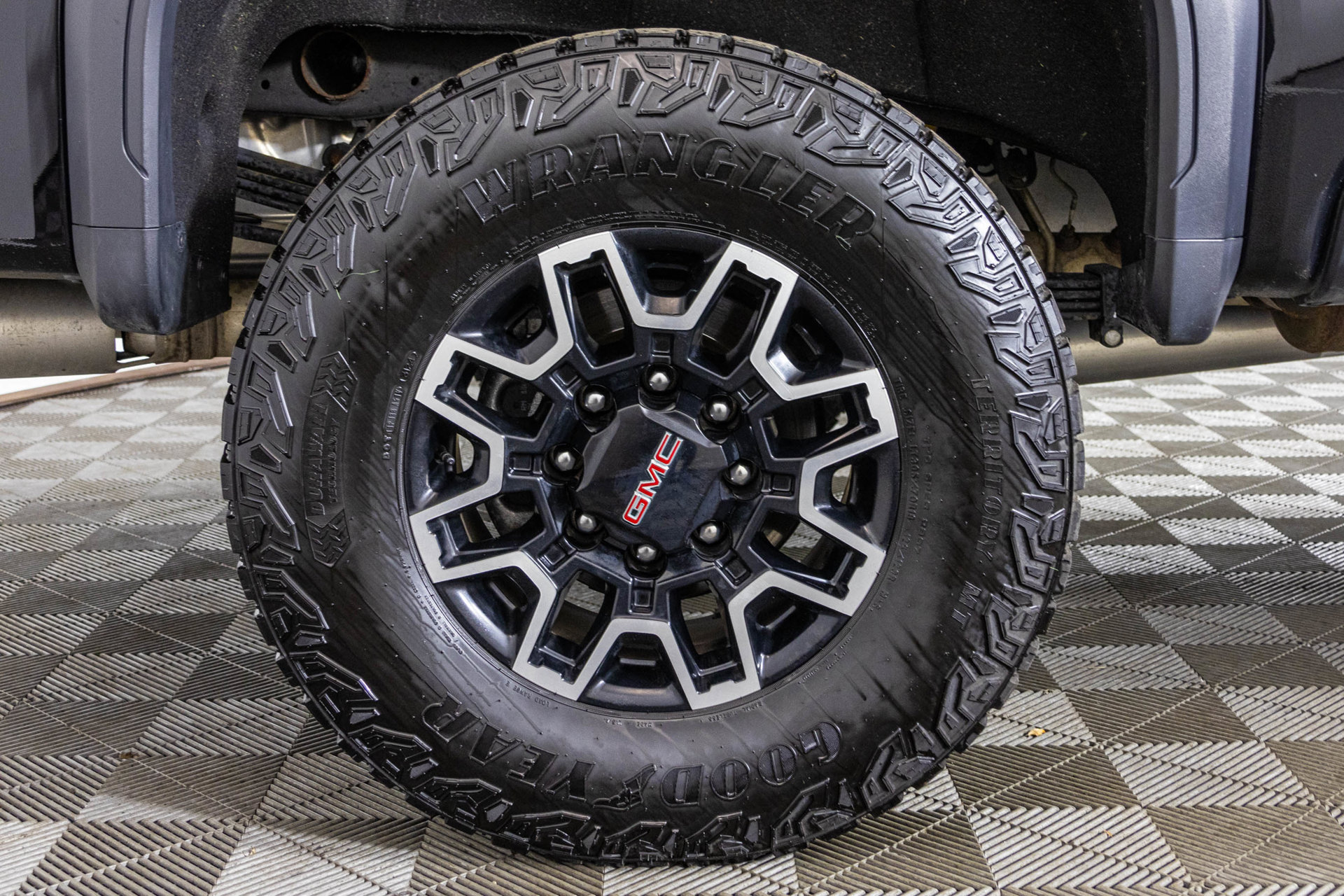 Used 2025 GMC Sierra 2500 AT4X AWD/4WD image 61