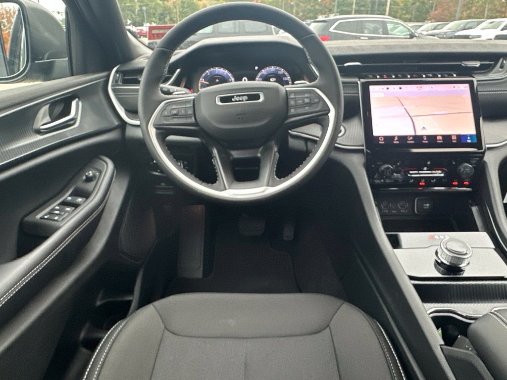 New 2027 Jeep Grand Cherokee Laredo X AWD/4WD image 13