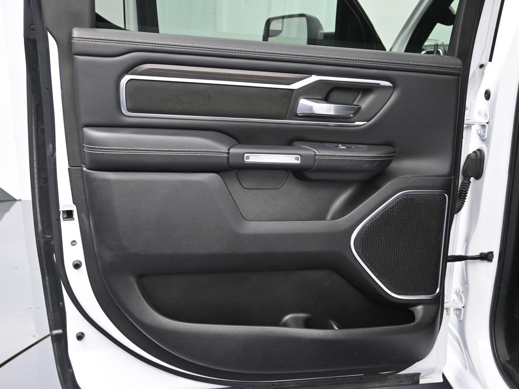 Used 2025 RAM 1500 Laramie image 21