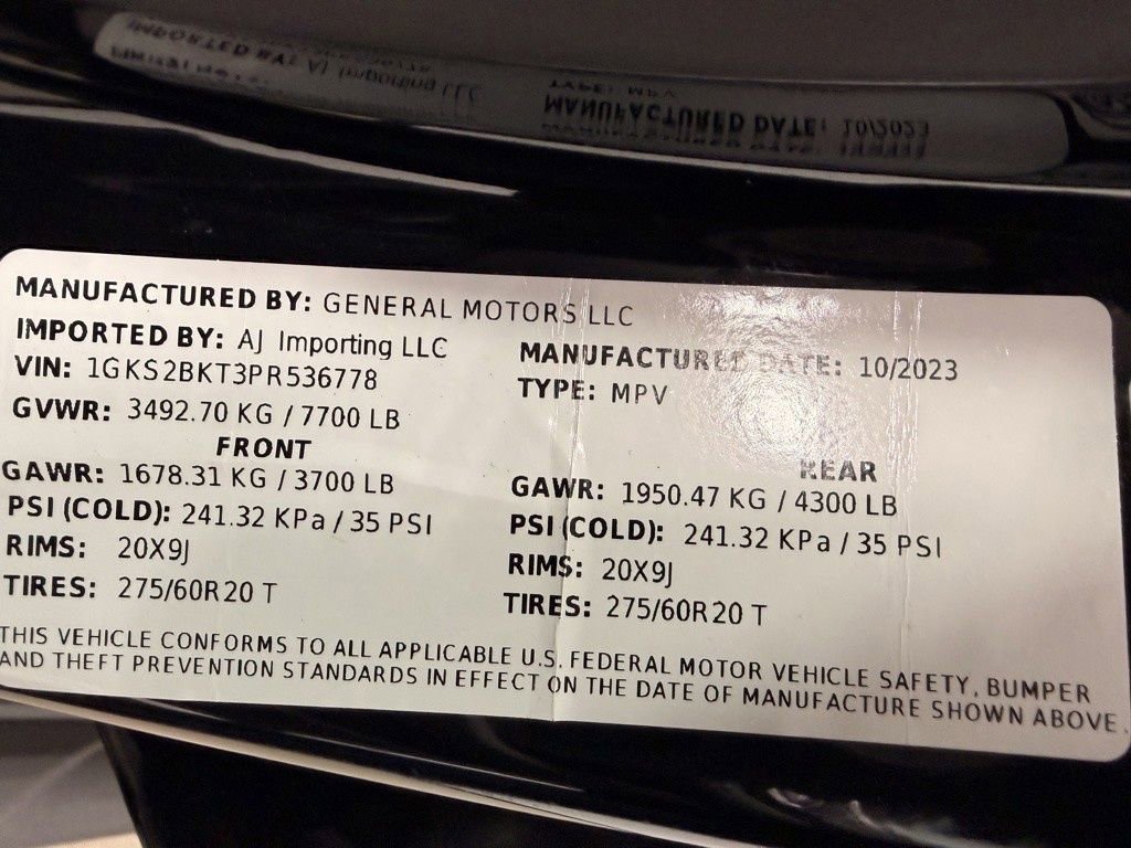 Used 2023 GMC Yukon SLT w/ SLT Luxury Package image 27