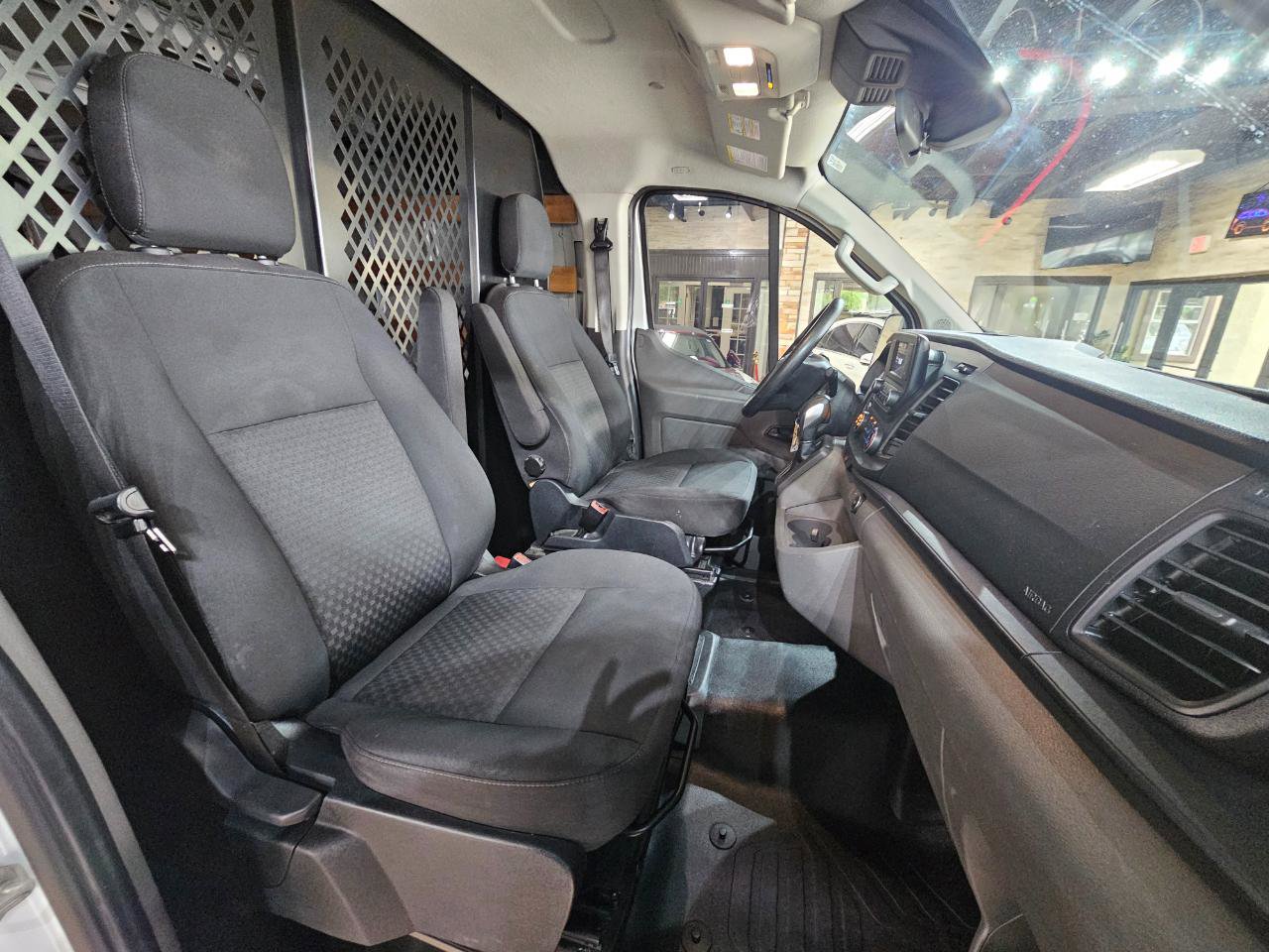 Used 2022 Ford Transit 250 Low Roof w/ Exterior Upgrade Package RWD image 11