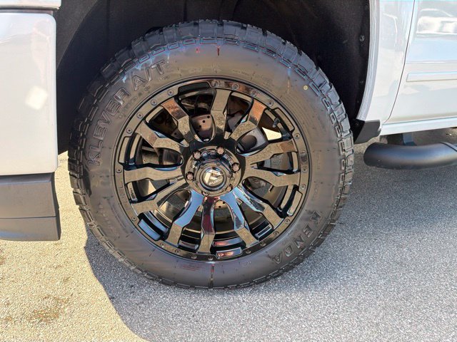 Used 2018 Chevrolet Silverado 1500 LT w/ All Star Edition AWD/4WD image 10