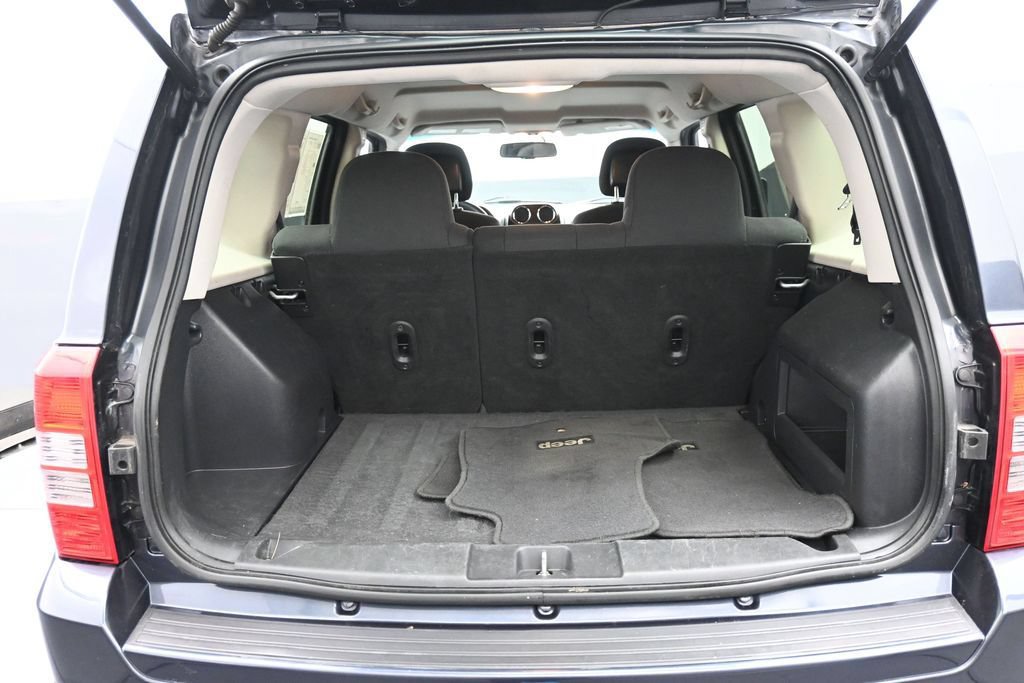 Used 2015 Jeep Patriot Sport w/ Power Value Group FWD image 21