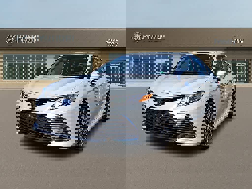 Used 2023 Toyota Camry XLE w/ Navigation Package image 1