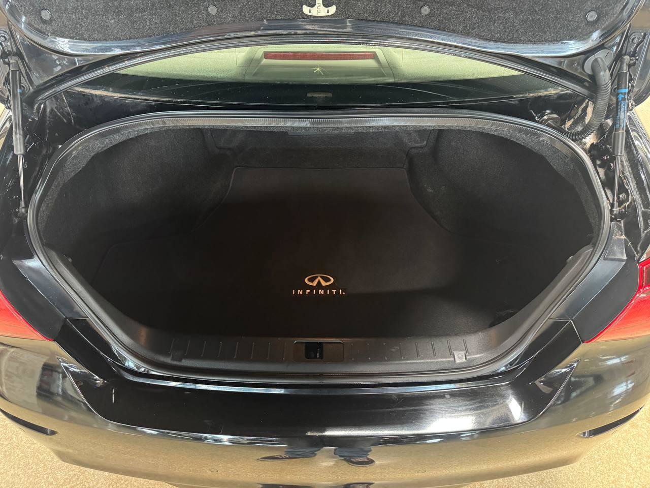 Used 2015 INFINITI Q70 L 3.7 w/ Technology Package AWD/4WD image 13