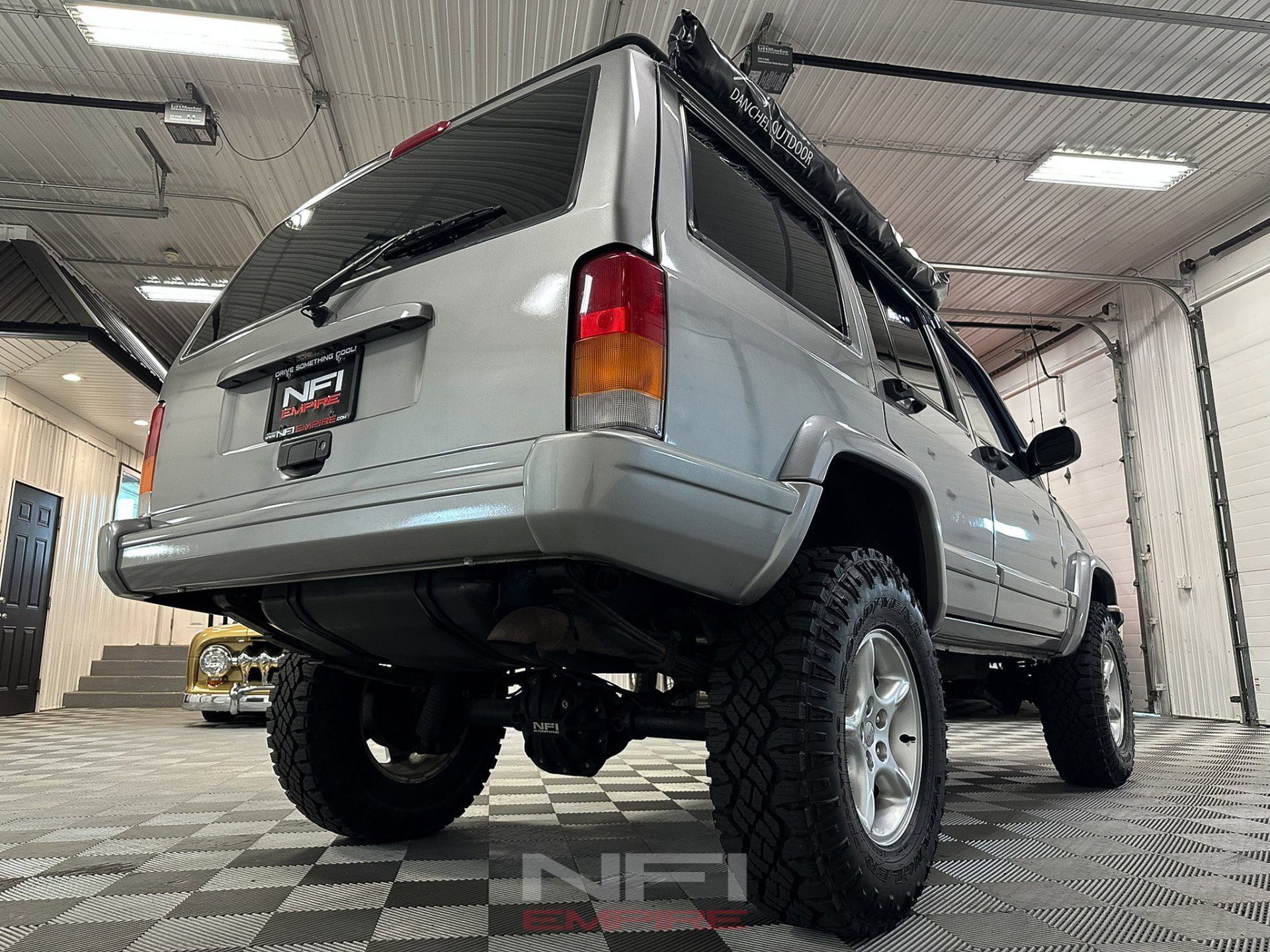 Used 2001 Jeep Cherokee Sport image 19