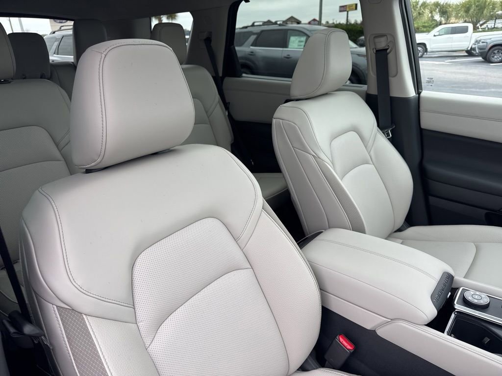 New 2026 Nissan Pathfinder SL w/ SL Premium Package AWD/4WD image 23