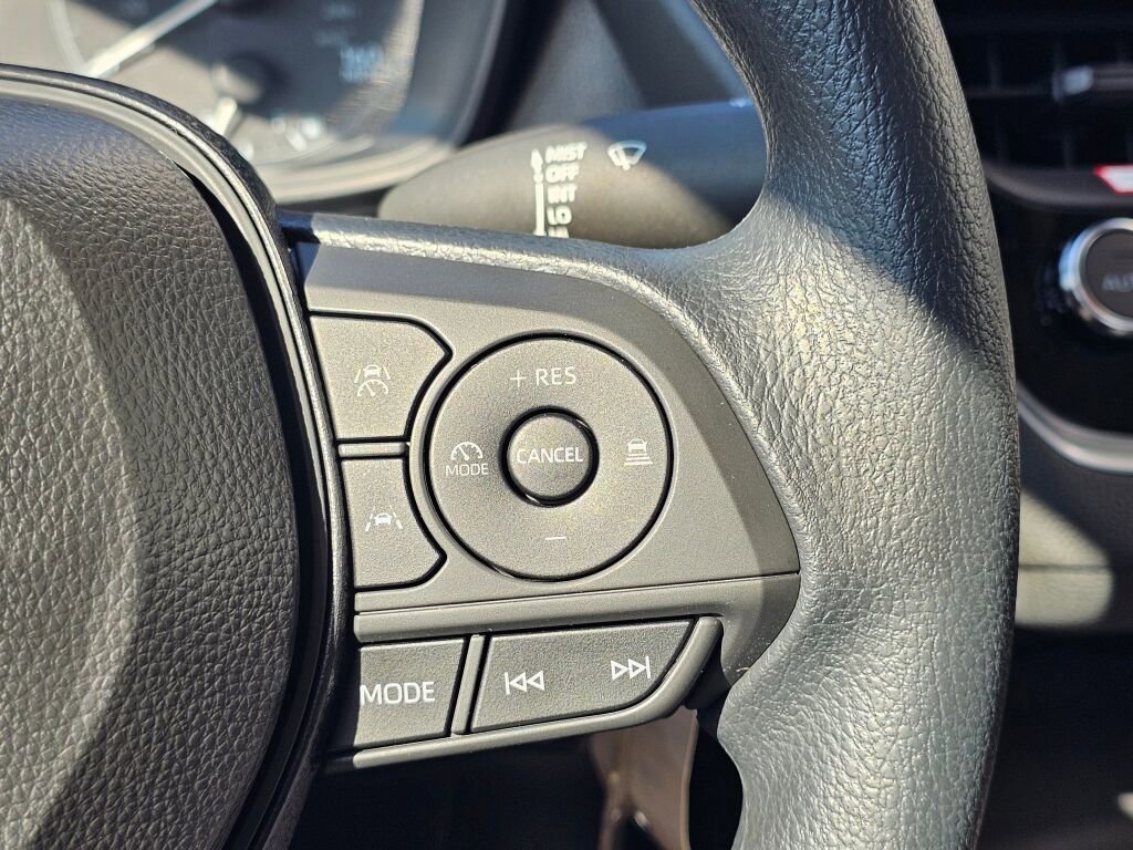 New 2025 Toyota Corolla LE image 15